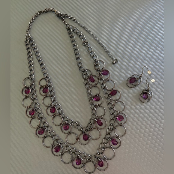 5/$10 
Costume jewelry set - Picture 2 of 6